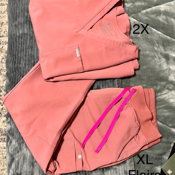 Fig scrubs - Picture 5 of 11